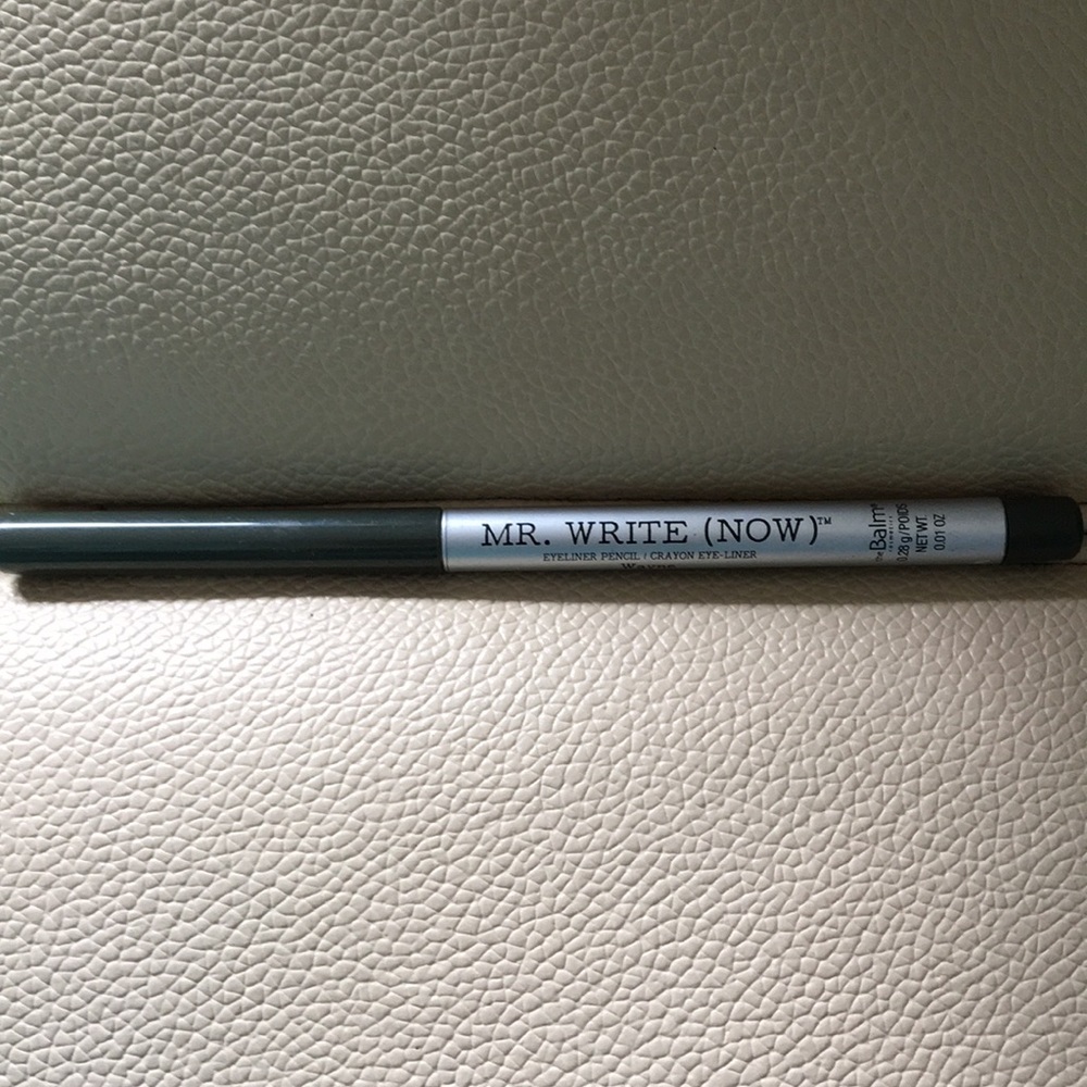 New the Balm Mr. Right (Now) Wayne Eyeliner